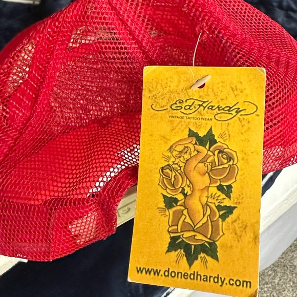 NWT Ed Hardy Graphic Vintage Tattoo Trucker Hat - Picture 4 of 6